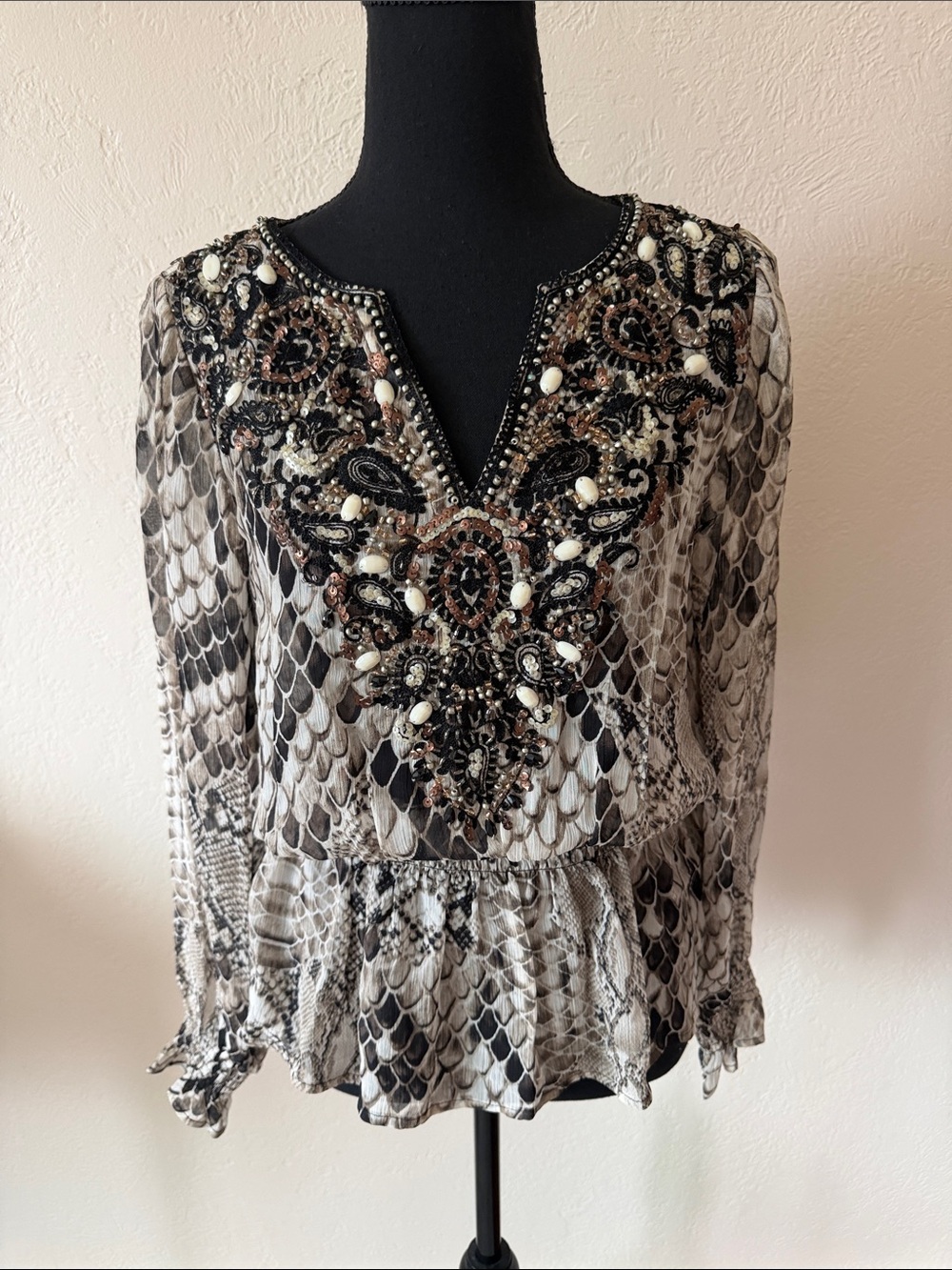 VINTAGE CACHE Embellished Snake-Print Peplum Blouse in Black and Cream SMALL
